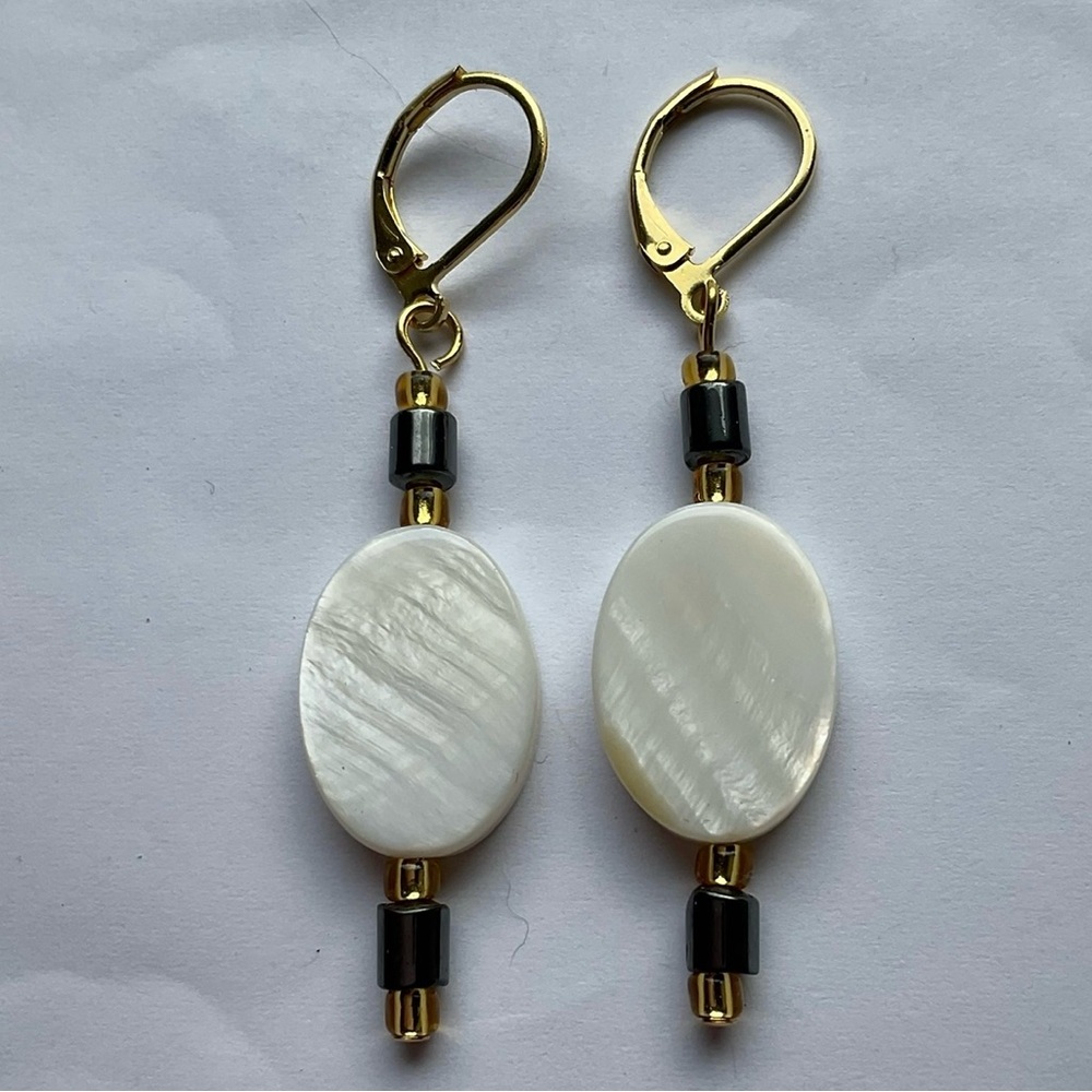 🟥New MOP Oval Earrings With Gold Tone Stainless Steel Leverbacks, Handcrafted